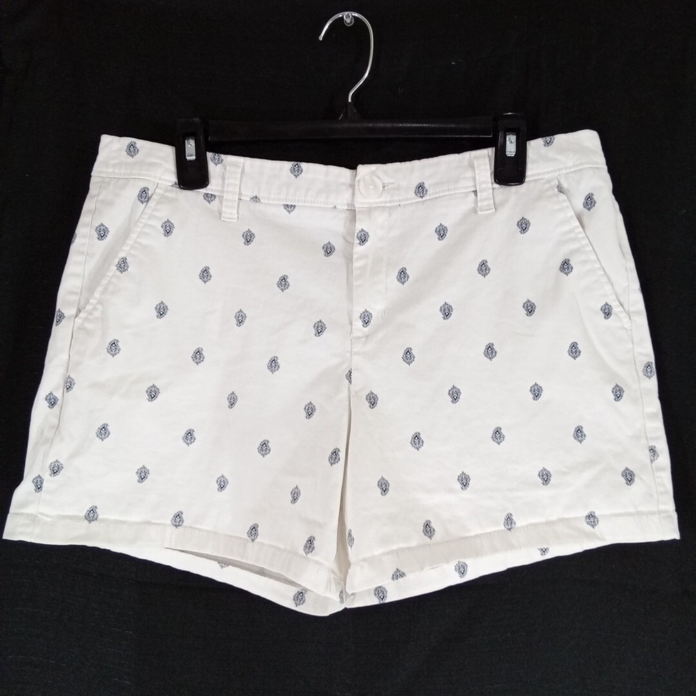Liz Claiborne Classic Shorts Size 12 White Navy Blue Floral‎ Paisley Pocket